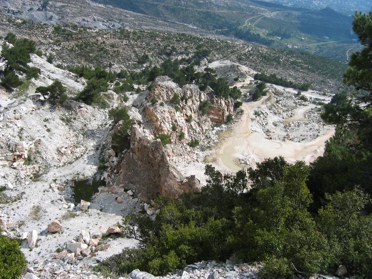 Mount Pentelicus, Pallini