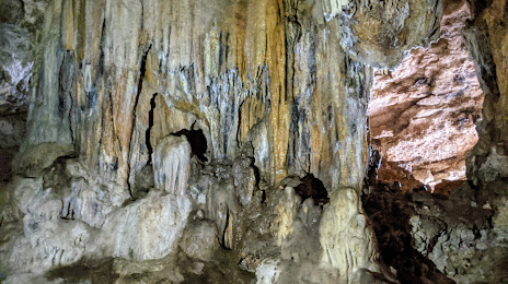 Cave Sbonim, Χάιφα