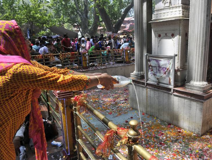 Shree Kheer Bhawani Durga Temple, 