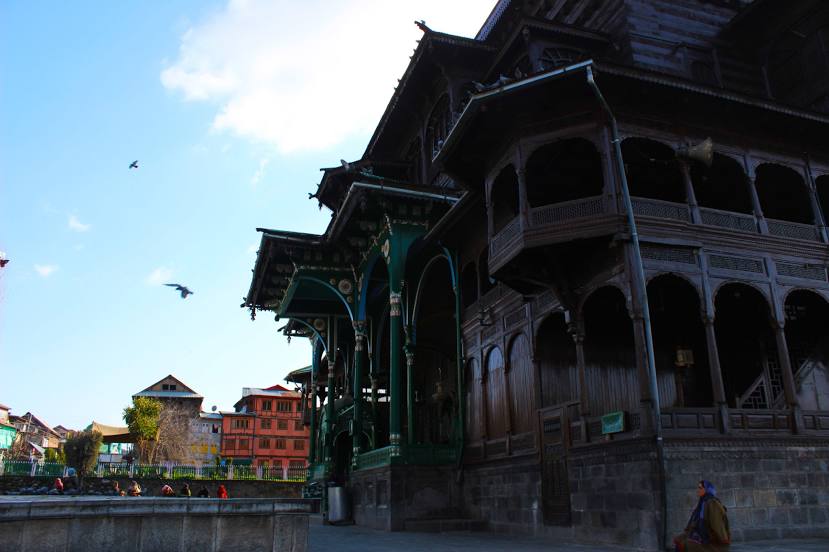 Shah E Hamdan R.H Mosque, 