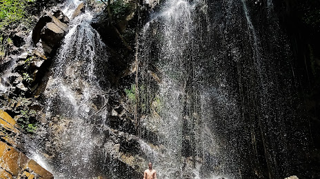 Sanam Waterfall, 