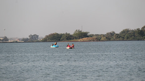 Lalpari Lake, 
