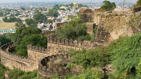 Rani Laxmi Bai Newalkar Fort, 