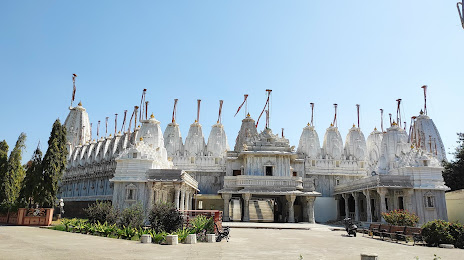 72 Jinalaya Jain Temple, Mandvi