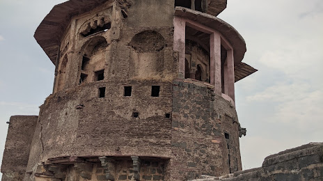 Bajrangarh Fort, Гуна