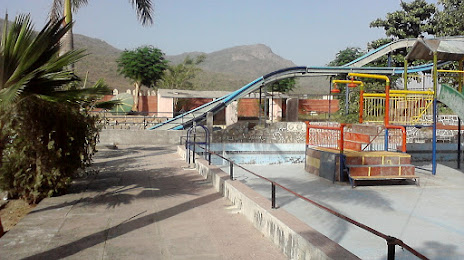 Vanraj Theme Water Park, Ζουναγκάντ