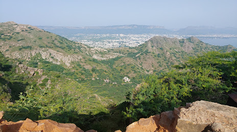Taragarh hill, 