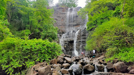Gavli Dev Waterfall & Bird Sanctuary, Νάβι Μουμπάι