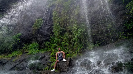 Dhobi Waterfall, 