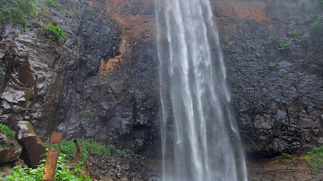 SawatSada Waterfall, Chiplun