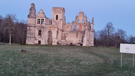Ungru lossi varemed, 