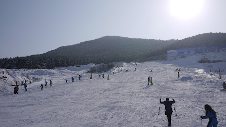 Xinglongshan Ski Field, Lanzhou