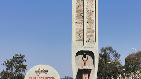 Fahaleovantena Tribes Monument, Antsirabe