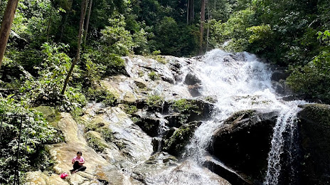 Taman Eko Rimba Kanching Waterfalls (Hutan Lipur Kanching), 