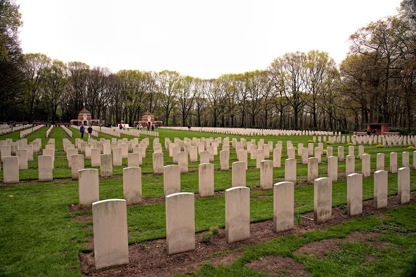 Airborne War Cemetery, 