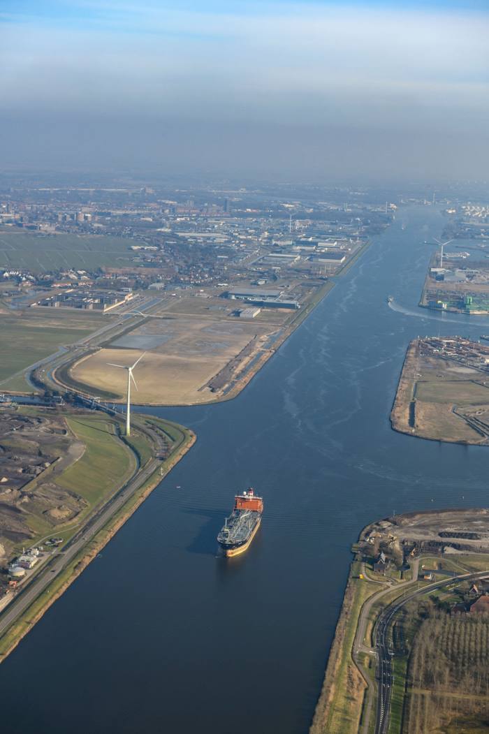 North Sea Canal, Beverwijk