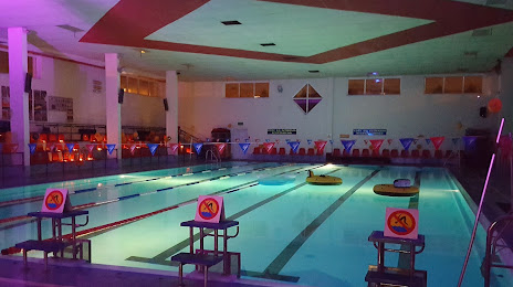 Municipal swimming pool 