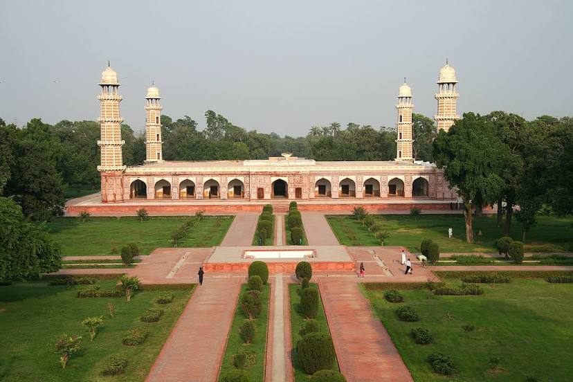 Tomb of Jahangir, 