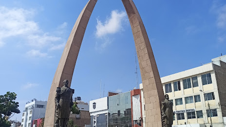 Tacna Parabolic Arch, 