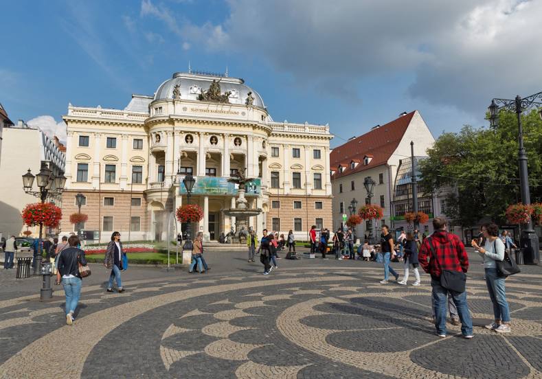 Hviezdoslav Square, 