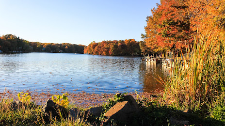 Lake Thoreau, 