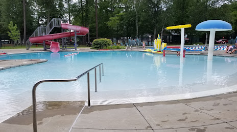 Maple Street Park and Pool, 