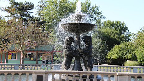 Rackham Fountain, Southfield