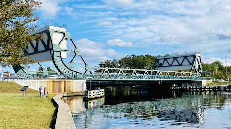 Great Bridge Lock Park, 