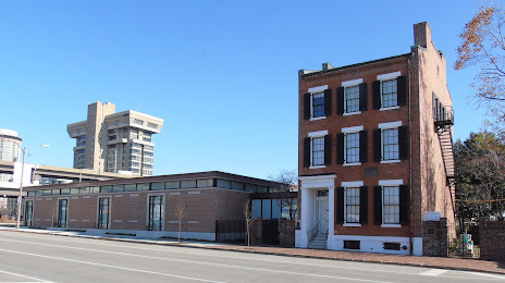 The Field House Museum, Saint Louis
