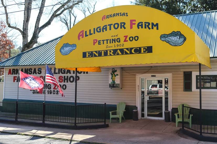Arkansas Alligator Farm & Petting Zoo, 