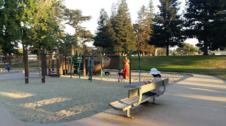 Maywood Park, Santa Clara