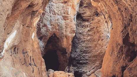 Cave of Munits, 