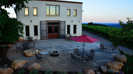 Lewis Grace Winery and Tasting Room, 