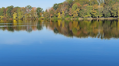 Colonial Lake, Trenton