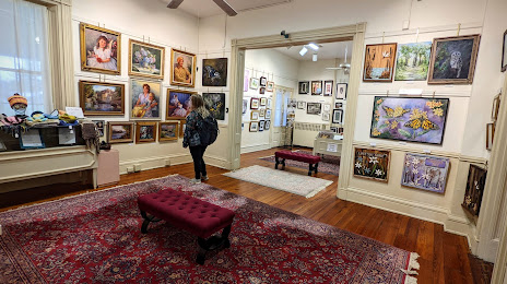 Mansion House Art Center (Home of the Valley Art Association), 