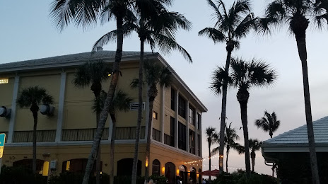 The Club at Barefoot Beach, 