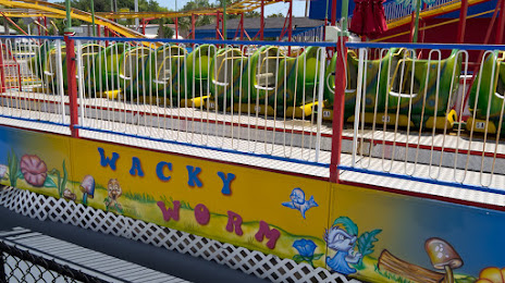 Wacky Worm Roller Coaster, 