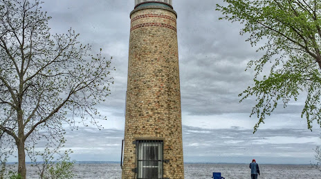 Asylum Point Lighthouse, Ошкош