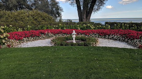 West of the Lake Gardens, Manitowoc