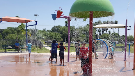 Freddy Gonzalez Memorial Park Splash Playground, 