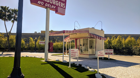 The Original In-N-Out Burger Museum, Уэст-Ковина
