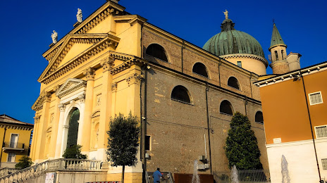 Chiesa Parrocchiale dei Santi Pietro e Paolo, Villafranca di Verona
