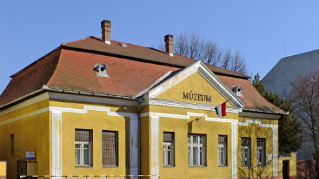 Karacs Ferenc Múzeum, Пюшпйокладань