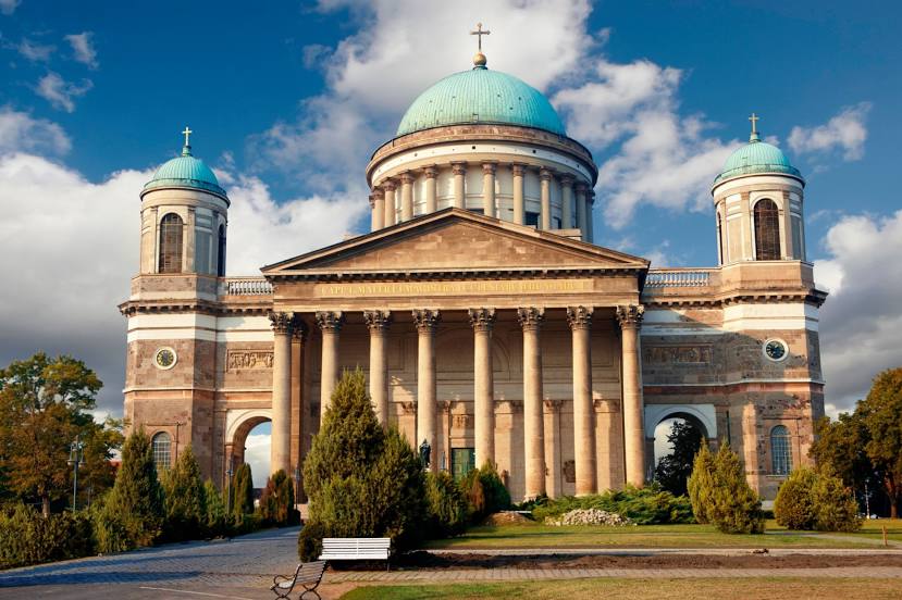 Basilica of Esztergom (Esztergomi Bazilika), Естерґом