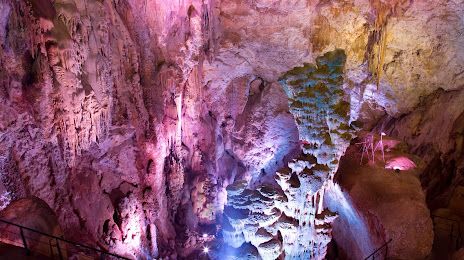 Canelobre Caves (Cuevas del Canelobre), 
