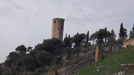 Castello di Maddaloni e torre Artus (Parco Urbano Intercomunale Dea Diana), San Felice a Cancello