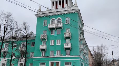 Дом со шпилем, Дзержинск