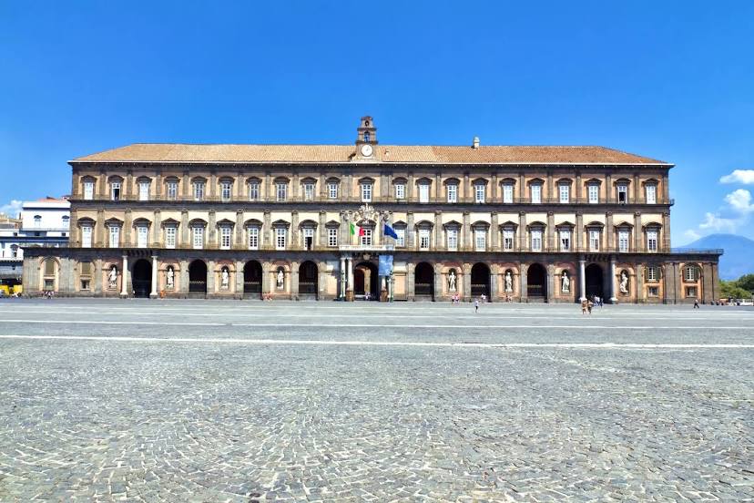 Royal Palace of Naples, Nápoles