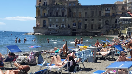 Bagno Elena, Nápoles