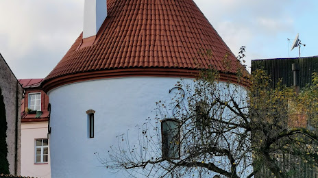 Punane torn, Pärnu